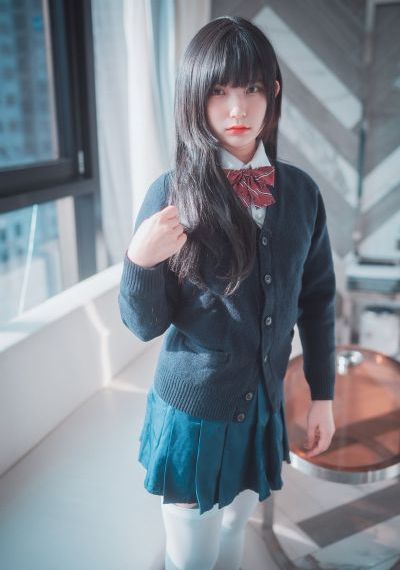 年轻的