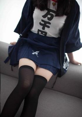 把电击乳夹乖乖戴上被迫调教
