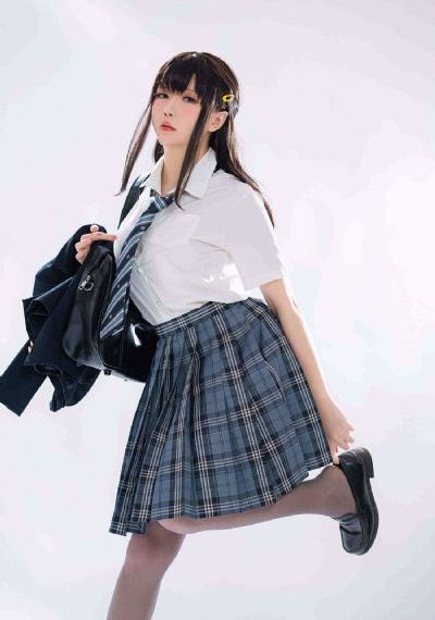 老师把我抱到办公室添我